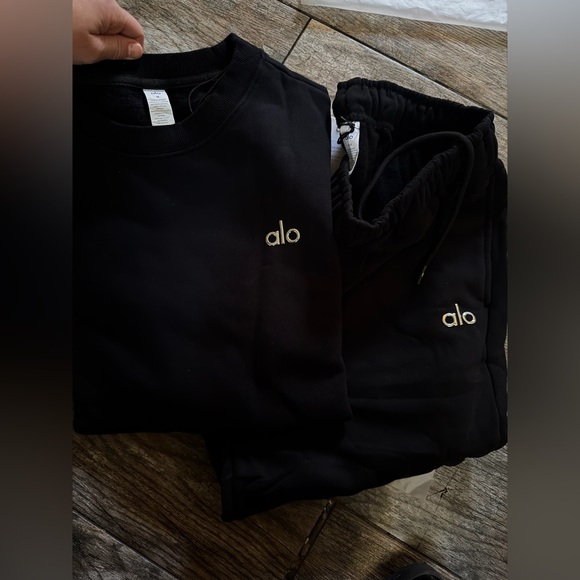 Alo yoga accolade crewneck & joggers - Picture 3 of 3